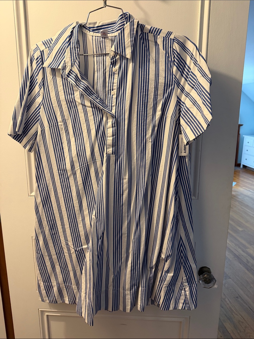 NWT Old Navy Women’s Blue and White Striped Short-Sleeve Button-Down Dress
